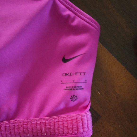 Nike Drifit sports bra size large - Picture 3 of 3